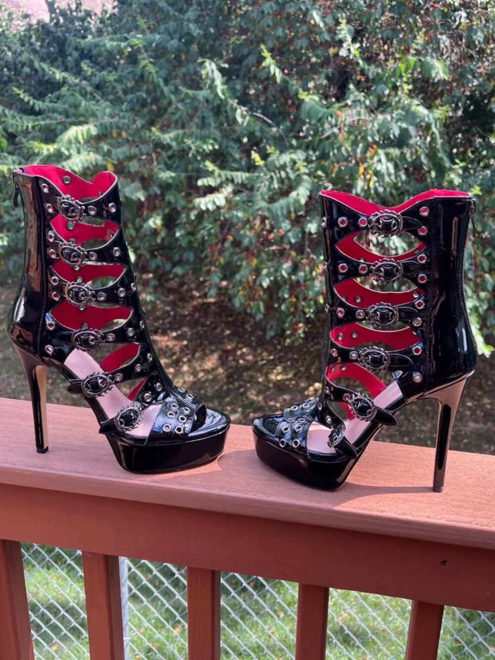 Only Maker Round Toe Platform Metal Buckle Sandals Size Six. Never Worn
